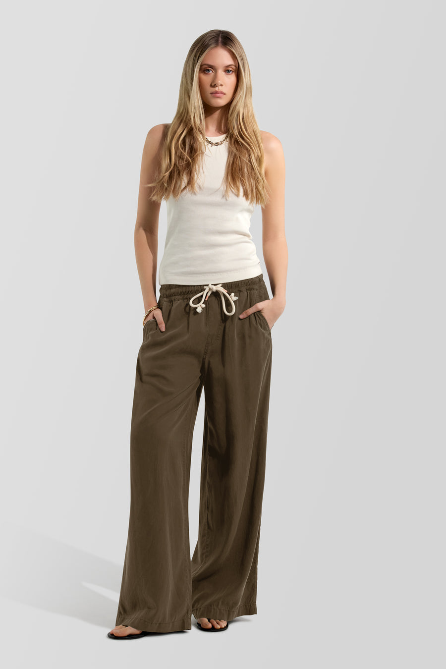 ERIM VIS. PANT 3677 - Pantaloni donna relaxed fit verde - main image