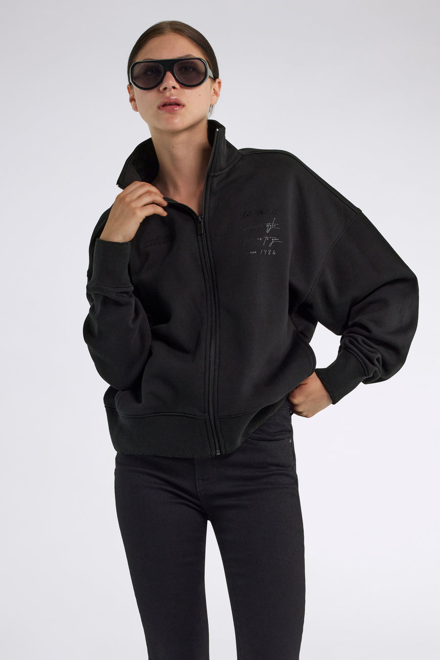 HELSY ZIP "GAS" 0200 - Women's Comfort Fit Black Sweatshirt - main image